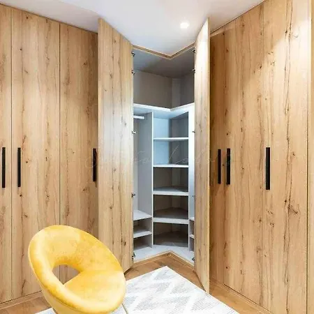 Luxe Lobo